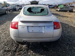 ✅ 2001 Audi TT • VIN: TRUWX28NX11020730 • Lot: 83046404. Wystawiony na Copart z przebiegiem 116 767 mil. Bezpłatny archiwum sprzedaży aukcyjnych z USA i szczegółowy raport historii pojazdu na DreamBid. Zdjęcie 6.