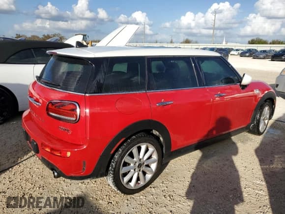 ✅ 2020 MINI Clubman Cooper S • VIN: WMWLV7C09L2M56541 • Lot: 77238444. Wystawiony na Copart z przebiegiem 38 876 mil. Bezpłatny archiwum sprzedaży aukcyjnych z USA i szczegółowy raport historii pojazdu na DreamBid. Zdjęcie 3.