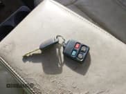 ✅ 2009 Lincoln Town Car Signature Limited • VIN: 2LNHM82V39X619538 • Lot: 43689688. Listed on IAAI with 196,708 mi. Free auction sales archive from the USA and detailed vehicle history report at DreamBid. Image 11.