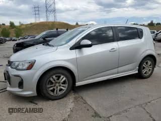 2019 Chevrolet Sonic LT with VIN 1G1JD6SB1K4128200, listed as a Copart auction lot 67943345 with 140,736 mi miles and Clean title. Bid and sale history available at DreamBid. Image 1.