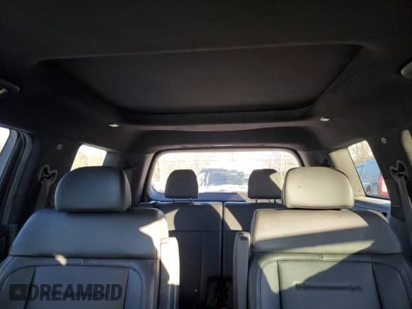 2024 Hyundai Santa Fe Calligraphy с VIN 5NMP5DG16RH010468, выставлен на аукционе Copart как лот 83769744 с пробегом 14 689 миль миль и Списание • Salvage title. История ставок и продаж доступна на DreamBid. Изображение 10.