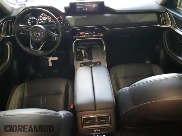 ✅ 2024 Mazda CX-90 Preferred Plus • VIN: JM3KKCHD3R1149917 • Lot: 80172515. Wystawiony na Copart z przebiegiem 41 857 mil. Bezpłatny archiwum sprzedaży aukcyjnych z USA i szczegółowy raport historii pojazdu na DreamBid. Zdjęcie 8.