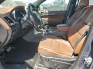 ✅ 2021 Jeep Grand Cherokee Overland • VIN: 1C4RJFCT6MC638979 • Lot: 50057165. Wystawiony na Copart z przebiegiem 49 504 mil. Bezpłatny archiwum sprzedaży aukcyjnych z USA i szczegółowy raport historii pojazdu na DreamBid. Zdjęcie 7.