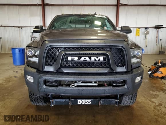 ✅ 2018 Ram 2500 Power Wagon • VIN: 3C6TR5EJ7JG347816 • Лот: 93200555. Опубликован ранее на Copart с пробегом Не указан. Бесплатный доступ к архиву аукционных продаж из США и подробный отчёт об истории автомобиля на DreamBid. Изображение 5.