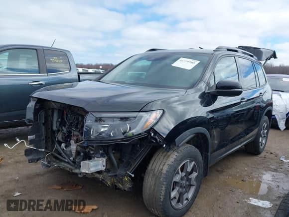 ✅ 2022 Honda Passport TrailSport • VIN: 5FNYF8H60NB011632 • Lot: 41779705. Listed on IAAI with 42,038 mi. Free auction sales archive from the USA and detailed vehicle history report at DreamBid. Image 19.