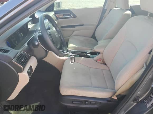 2017 Honda Accord с VIN JHMCR6F37HC005941, выставлен на аукционе Copart как лот 86270965 с пробегом 116 216 миль миль и Списание • Salvage title. История ставок и продаж доступна на DreamBid. Изображение 7.