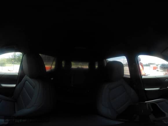 2025 Chevrolet Equinox FWD LT с VIN 3GNAXHEG5SL215648, выставлен на аукционе IAAI как лот 42665426 с пробегом Не указан миль и . История ставок и продаж доступна на DreamBid. Изображение 18.