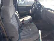 ✅ 2001 Chevrolet S-10 LS • VIN: 1GCDT19W718244852 • Лот: 41915153. Опубликован ранее на IAAI с пробегом 149 150 миль. Бесплатный доступ к архиву аукционных продаж из США и подробный отчёт об истории автомобиля на DreamBid. Изображение 5.