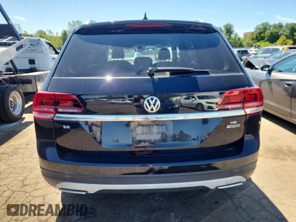✅ 2018 Volkswagen Atlas SE • VIN: 1V2LR2CA6JC546383 • Lot: 71239415. Listed on Copart with 77,099 mi. Free auction sales archive from the USA and detailed vehicle history report at DreamBid. Image 6.