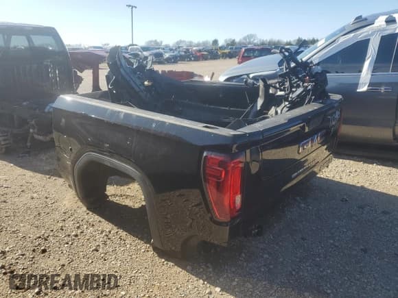 ✅ 2018 Chevrolet Silverado 1500 • VIN: N0V1N0NPART • Лот: 43236905. Опубликован ранее на Copart с пробегом Не указан. Бесплатный доступ к архиву аукционных продаж из США и подробный отчёт об истории автомобиля на DreamBid. Изображение 2.