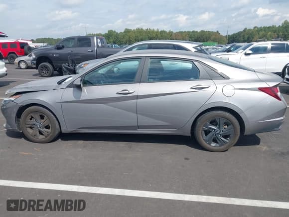 ✅ 2023 Hyundai Elantra SEL • VIN: KMHLM4AG3PU465990 • Lot: 43314922. Listed on IAAI with 51,529 mi. Free auction sales archive from the USA and detailed vehicle history report at DreamBid. Image 15.