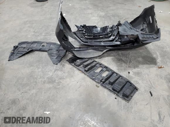 ✅ 2019 Nissan Rogue S • VIN: 5N1AT2MV4KC829227 • Lot: 92411805. Wystawiony na Copart z przebiegiem 70 351 mil. Bezpłatny archiwum sprzedaży aukcyjnych z USA i szczegółowy raport historii pojazdu na DreamBid. Zdjęcie 13.