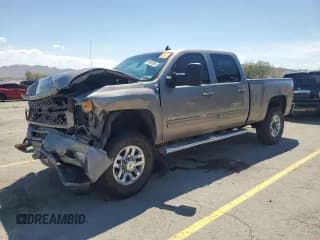✅ 2014 Chevrolet Silverado 2500HD LTZ • VIN: 1GC1KYE89EF121173 • Lot: 69459985. Wystawiony na Copart z przebiegiem 206 387 mil. Bezpłatny archiwum sprzedaży aukcyjnych z USA i szczegółowy raport historii pojazdu na DreamBid. Zdjęcie 1.