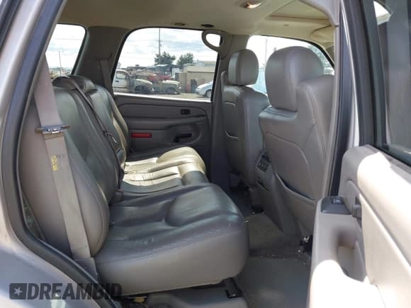 ✅ 2004 GMC Yukon SLT • VIN: 1GKEK13TX4J234968 • Lot: 42424980. Wystawiony na IAAI z przebiegiem 131 800 mil. Bezpłatny archiwum sprzedaży aukcyjnych z USA i szczegółowy raport historii pojazdu na DreamBid. Zdjęcie 8.