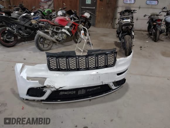 ✅ 2021 Jeep Grand Cherokee Limited • VIN: 1C4RJFBG3MC856849 • Лот: 42868161. Опубликован ранее на IAAI с пробегом 63 815 миль. Бесплатный доступ к архиву аукционных продаж из США и подробный отчёт об истории автомобиля на DreamBid. Изображение 12.