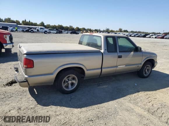 ✅ 2003 Chevrolet S-10 LS • VIN: 1GCCS19X438201340 • Lot: 83840565. Listed on Copart with 91,602 mi. Free auction sales archive from the USA and detailed vehicle history report at DreamBid. Image 3.