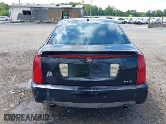 ✅ 2007 Cadillac STS • VIN: 1G6DW677470118331 • Lot: 42771383. Wystawiony na IAAI z przebiegiem 125 182 mil. Bezpłatny archiwum sprzedaży aukcyjnych z USA i szczegółowy raport historii pojazdu na DreamBid. Zdjęcie 16.