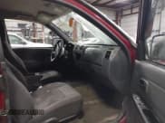 ✅ 2004 Chevrolet Colorado LS Z71 • VIN: 1GCDT196048190573 • Lot: 41344064. Listed on IAAI with 292,346 mi. Free auction sales archive from the USA and detailed vehicle history report at DreamBid. Image 5.