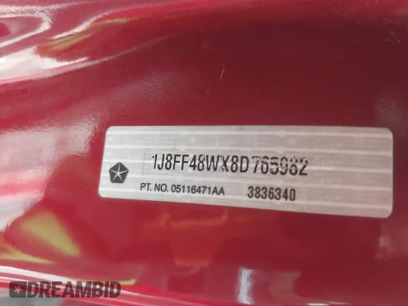 ✅ 2008 Jeep Patriot Limited • VIN: 1J8FF48WX8D765982 • Lot: 42567606. Wystawiony na IAAI z przebiegiem 190 106 mil. Bezpłatny archiwum sprzedaży aukcyjnych z USA i szczegółowy raport historii pojazdu na DreamBid. Zdjęcie 9.