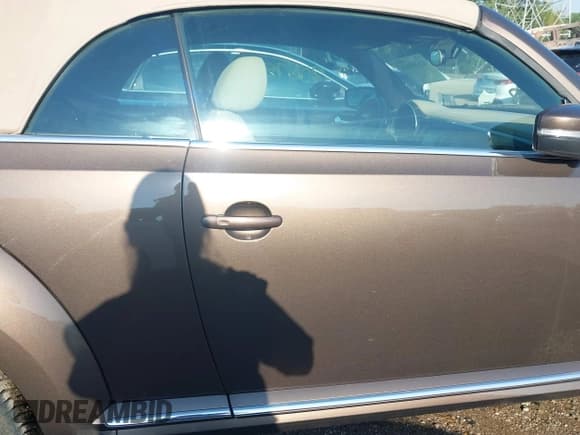 ✅ 2015 Volkswagen Beetle 1.8T w/Tech • VIN: 3VW507AT7FM802457 • Lot: 42695005. Listed on IAAI with 206,751 mi. Free auction sales archive from the USA and detailed vehicle history report at DreamBid. Image 13.