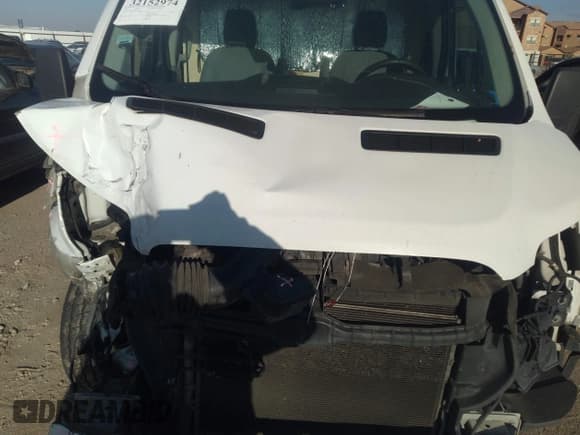 ✅ 2015 Ford Transit Cargo • VIN: 1FTNR1ZM4FKA76650 • Lot: 42037082. Listed on IAAI with 252,430 mi. Free auction sales archive from the USA and detailed vehicle history report at DreamBid. Image 10.