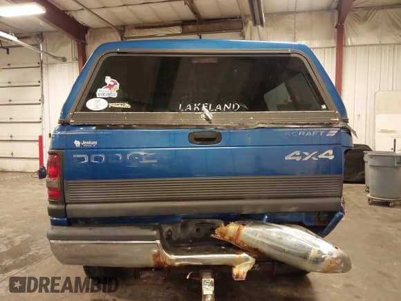 ✅ 1997 Dodge 1500 • VIN: 3B7HF13ZXVG801149 • Lot: 42903225. Wystawiony na IAAI z przebiegiem 213 225 mil. Bezpłatny archiwum sprzedaży aukcyjnych z USA i szczegółowy raport historii pojazdu na DreamBid. Zdjęcie 16.