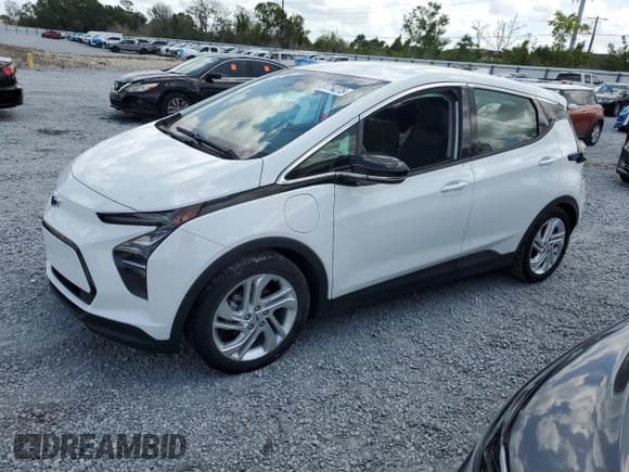 ✅ 2023 Chevrolet Bolt EV 1LT • VIN: 1G1FW6S06P4132944 • Lot: 51714275. Wystawiony na Copart z przebiegiem 21 874 mil. Bezpłatny archiwum sprzedaży aukcyjnych z USA i szczegółowy raport historii pojazdu na DreamBid. Zdjęcie 1.