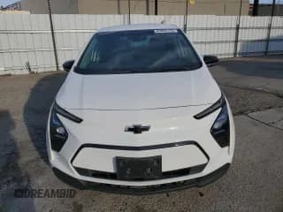 ✅ 2022 Chevrolet Bolt EV 1LT • VIN: 1G1FW6S0XN4116579 • Lot: 41822115. Wystawiony na Copart z przebiegiem 42 549 mil. Bezpłatny archiwum sprzedaży aukcyjnych z USA i szczegółowy raport historii pojazdu na DreamBid. Zdjęcie 5.