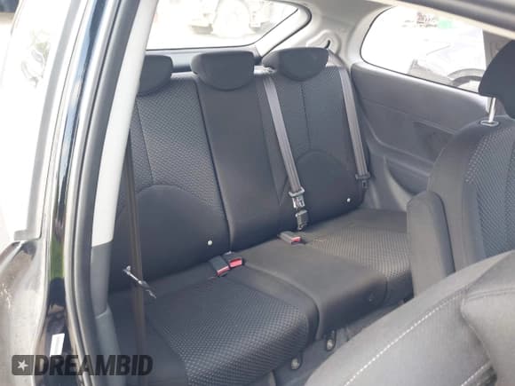 ✅ 2007 Hyundai Accent GS • VIN: KMHCM36C47U035496 • Лот: 42525854. Опубликован ранее на IAAI с пробегом 121 578 миль. Бесплатный доступ к архиву аукционных продаж из США и подробный отчёт об истории автомобиля на DreamBid. Изображение 8.