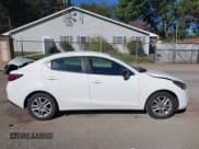 ✅ 2018 Toyota Yaris • VIN: 3MYDLBYV8JY329199 • Лот: 43352455. Опубликован ранее на IAAI с пробегом 77 549 миль. Бесплатный доступ к архиву аукционных продаж из США и подробный отчёт об истории автомобиля на DreamBid. Изображение 14.