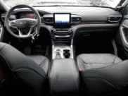 ✅ 2024 Ford Explorer Limited • VIN: 1FMSK8FH3RGA49773 • Lot: 69735925. Wystawiony na Copart z przebiegiem 17 887 mil. Bezpłatny archiwum sprzedaży aukcyjnych z USA i szczegółowy raport historii pojazdu na DreamBid. Zdjęcie 8.