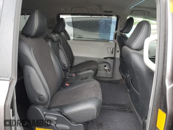 ✅ 2014 Toyota Sienna SE • VIN: 5TDXK3DC0ES410591 • Lot: 54971755. Listed on Copart with 170,419 mi. Free auction sales archive from the USA and detailed vehicle history report at DreamBid. Image 11.