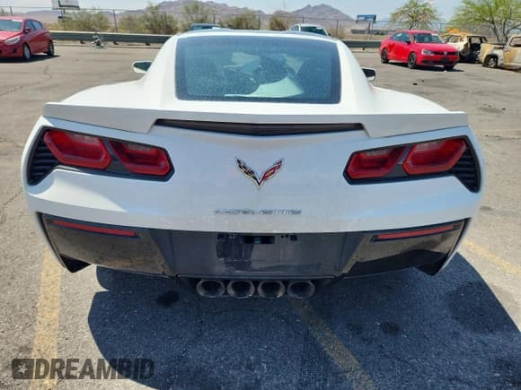 ✅ 2015 Chevrolet Corvette 1LT • VIN: 1G1YA2D73F5104585 • Lot: 59790745. Wystawiony na Copart z przebiegiem Nie podano. Bezpłatny archiwum sprzedaży aukcyjnych z USA i szczegółowy raport historii pojazdu na DreamBid. Zdjęcie 6.