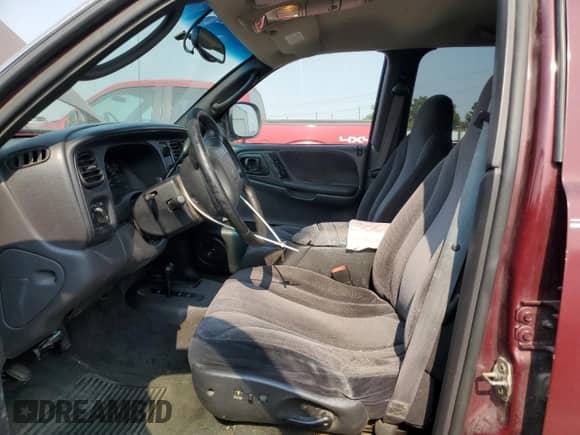 2000 Dodge Dakota Sport с VIN 1B7GG2AN1YS699073, выставлен на аукционе Copart как лот 70782284 с пробегом 141 876 миль миль и Списание • Salvage title. История ставок и продаж доступна на DreamBid. Изображение 7.