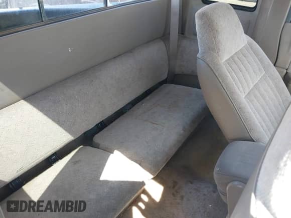 1995 Dodge Dakota z VIN 1B7GL23X4SS149528, wystawiony jako IAAI lot #42049475 z przebiegiem 168 078 mil mil oraz . Historia ofert i sprzedaży dostępna na DreamBid. Obrazek 8.