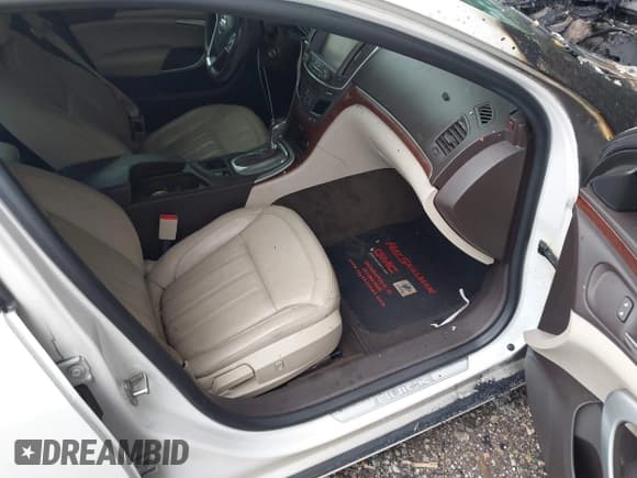 ✅ 2017 Buick Regal Sport Touring • VIN: 2G4GL5EX0H9163043 • Lot: 42516158. Listed on IAAI with 9,627 mi. Free auction sales archive from the USA and detailed vehicle history report at DreamBid. Image 5.