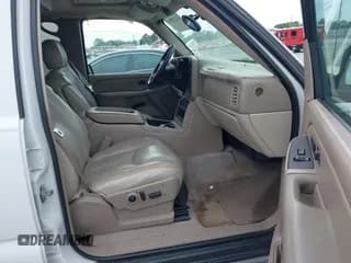 ✅ 2005 Chevrolet Suburban LT • VIN: 3GNEC16Z95G230686 • Лот: 42172994. Опубликован ранее на IAAI с пробегом 191 753 миль. Бесплатный доступ к архиву аукционных продаж из США и подробный отчёт об истории автомобиля на DreamBid. Изображение 5.