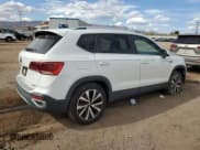 ✅ 2022 Volkswagen Taos SE • VIN: 3VVPX7B25NM081133 • Lot: 89863895. Listed on Copart with 22,108 mi. Free auction sales archive from the USA and detailed vehicle history report at DreamBid. Image 3.