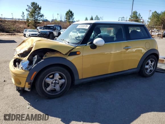 ✅ 2009 MINI Hardtop • VIN: WMWMF33529TU71553 • Лот: 92333375. Опубликован ранее на Copart с пробегом 120 147 миль. Бесплатный доступ к архиву аукционных продаж из США и подробный отчёт об истории автомобиля на DreamBid. Изображение 1.