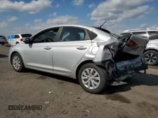 2021 Hyundai Accent SE z VIN 3KPC24A61ME128245, wystawiony jako Copart lot #74577424 z przebiegiem 70 647 mil mil oraz Szkoda całkowita • Salvage title. Historia ofert i sprzedaży dostępna na DreamBid. Obrazek 2.