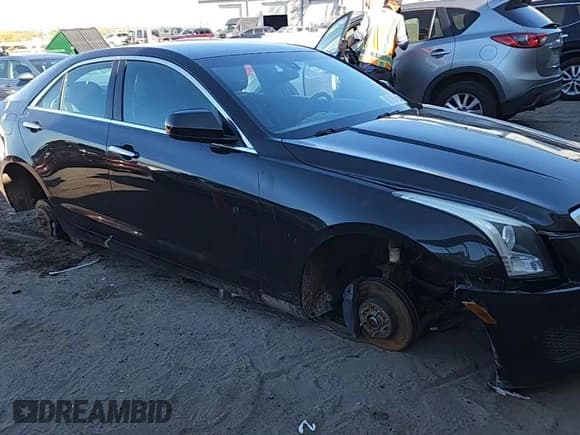 ✅ 2014 Cadillac ATS Standard AWD • VIN: 1G6AG5RX5E0105267 • Lot: 82196105. Wystawiony na Copart z przebiegiem 180 124 mil. Bezpłatny archiwum sprzedaży aukcyjnych z USA i szczegółowy raport historii pojazdu na DreamBid. Zdjęcie 14.