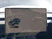 ✅ 2024 Tesla Model 3 • VIN: 5YJ3E1EA7RF736647 • Lot: 41372410. Wystawiony na IAAI z przebiegiem 12 889 mil. Bezpłatny archiwum sprzedaży aukcyjnych z USA i szczegółowy raport historii pojazdu na DreamBid. Zdjęcie 17.