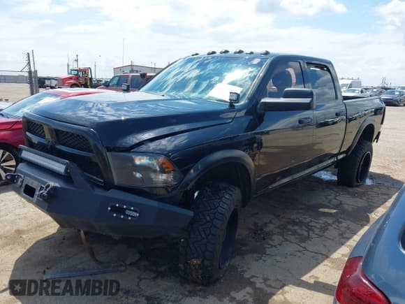 ✅ 2018 Ram 2500 Tradesman • VIN: 3C6UR5CL4JG368003 • Lot: 42207315. Listed on IAAI with 157,200 mi. Free auction sales archive from the USA and detailed vehicle history report at DreamBid. Image 2.