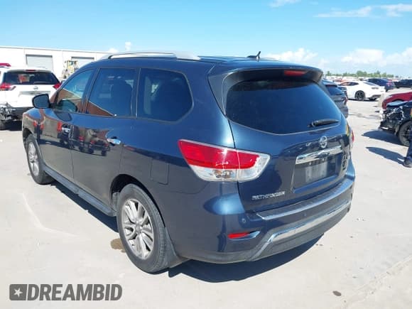 ✅ 2014 Nissan Pathfinder SV • VIN: 5N1AR2MN3EC734824 • Lot: 42592547. Listed on IAAI with 94,529 mi. Free auction sales archive from the USA and detailed vehicle history report at DreamBid. Image 3.