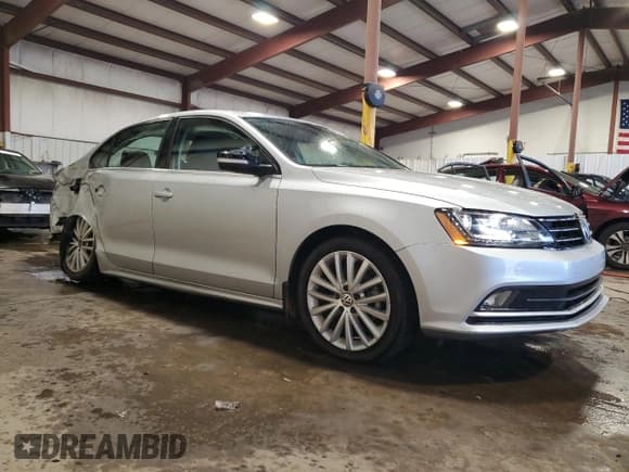 ✅ 2016 Volkswagen Jetta SEL • VIN: 3VWL17AJ9GM333697 • Lot: 86783005. Wystawiony na Copart z przebiegiem 79 863 mil. Bezpłatny archiwum sprzedaży aukcyjnych z USA i szczegółowy raport historii pojazdu na DreamBid. Zdjęcie 4.