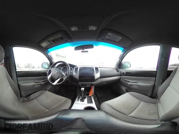 ✅ 2015 Toyota Tacoma PreRunner • VIN: 5TFKU4HNXFX006568 • Lot: 41847694. Wystawiony na IAAI z przebiegiem 129 872 mil. Bezpłatny archiwum sprzedaży aukcyjnych z USA i szczegółowy raport historii pojazdu na DreamBid. Zdjęcie 18.