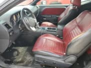 ✅ 2013 Dodge Challenger SXT • VIN: 2C3CDYAG1DH520872 • Lot: 71579554. Wystawiony na Copart z przebiegiem 258 317 mil. Bezpłatny archiwum sprzedaży aukcyjnych z USA i szczegółowy raport historii pojazdu na DreamBid. Zdjęcie 7.