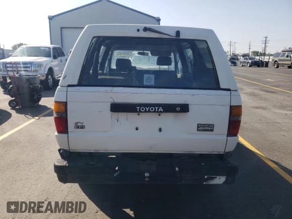 ✅ 1986 Toyota 4Runner • VIN: JT4RN62D6G0045742 • Lot: 61291075. Listed on Copart with 139,031 mi. Free auction sales archive from the USA and detailed vehicle history report at DreamBid. Image 6.