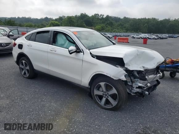 ✅ 2023 Mercedes-Benz GLC 300 • VIN: W1N0J8EB8PG169019 • Lot: 64482385. Listed on Copart with 1,850 mi. Free auction sales archive from the USA and detailed vehicle history report at DreamBid. Image 4.