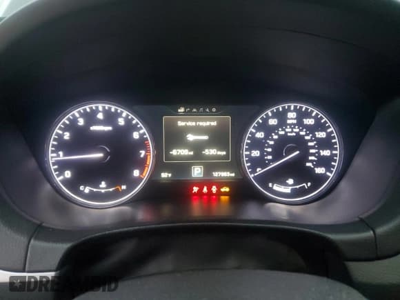 ✅ 2015 Hyundai Genesis 5.0L • VIN: KMHGN4JF5FU038055 • Lot: 84234384. Wystawiony na Copart z przebiegiem 127 983 mil. Bezpłatny archiwum sprzedaży aukcyjnych z USA i szczegółowy raport historii pojazdu na DreamBid. Zdjęcie 9.